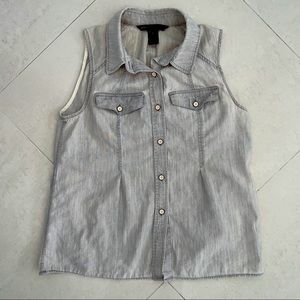 Marc Jacobs • chambray sleeveless button down